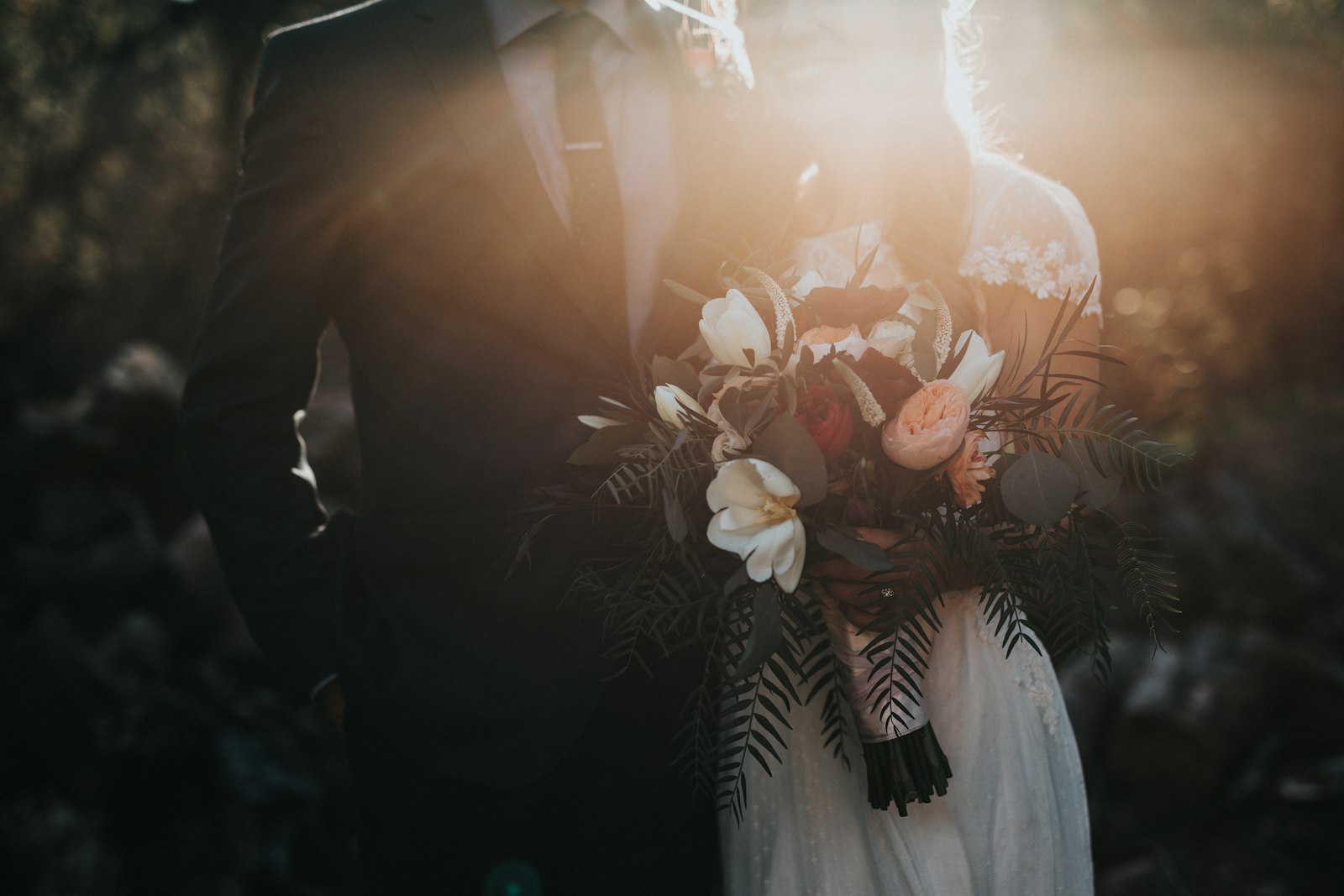 Boda en la playa al atardecer